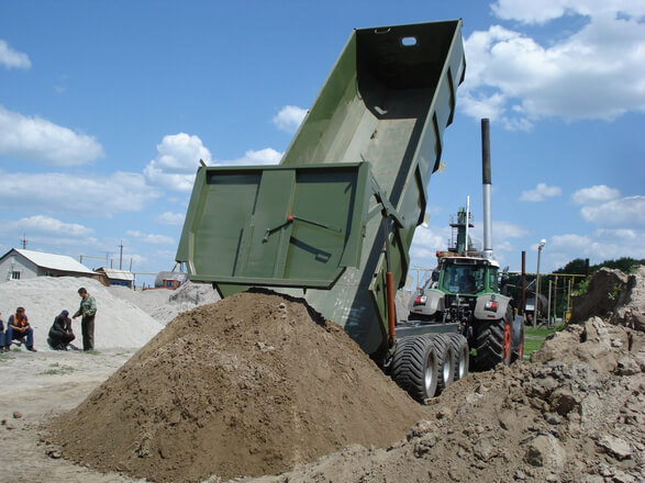 Полуприцеп тракторный
